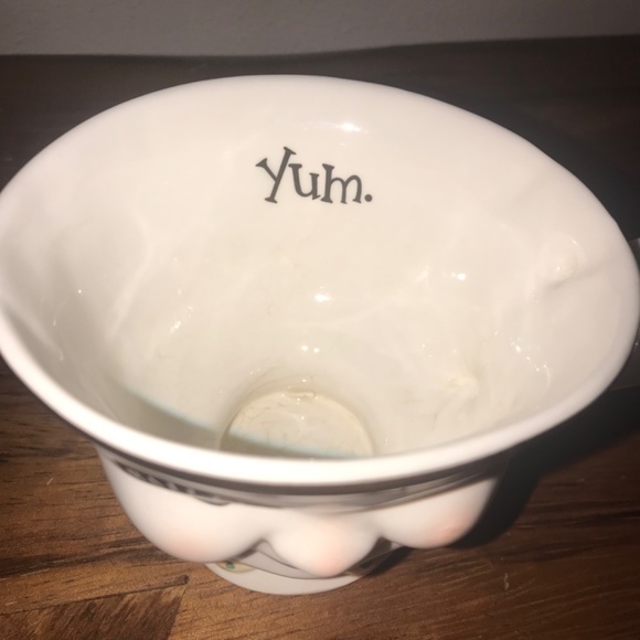 Baileys Irish Cream YUM Coffee Mug Cup Winking Eye Face Red Robin 1996 - Picture 3 of 3